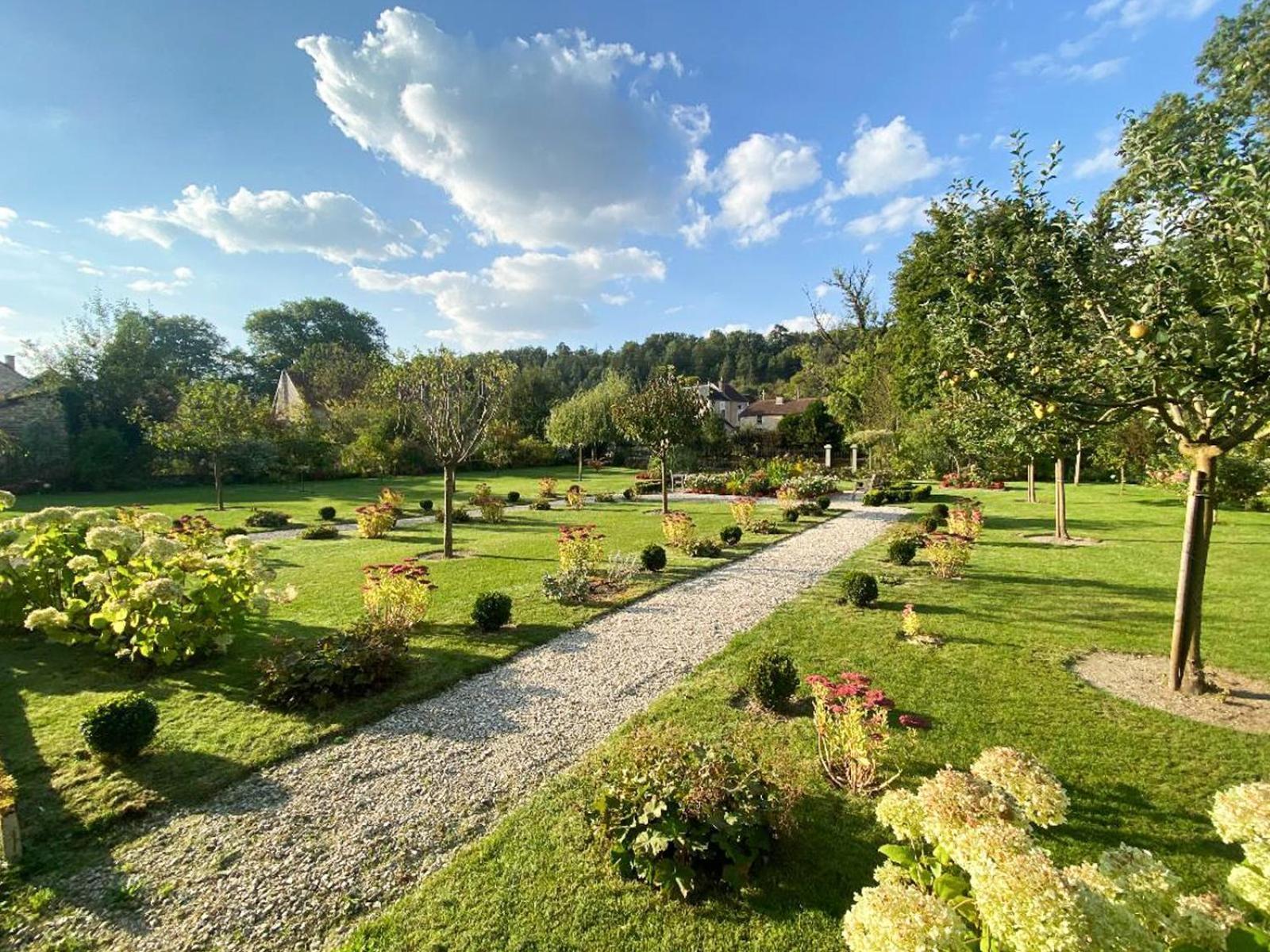 Domaine Hotel De France Cunfin ภายนอก รูปภาพ